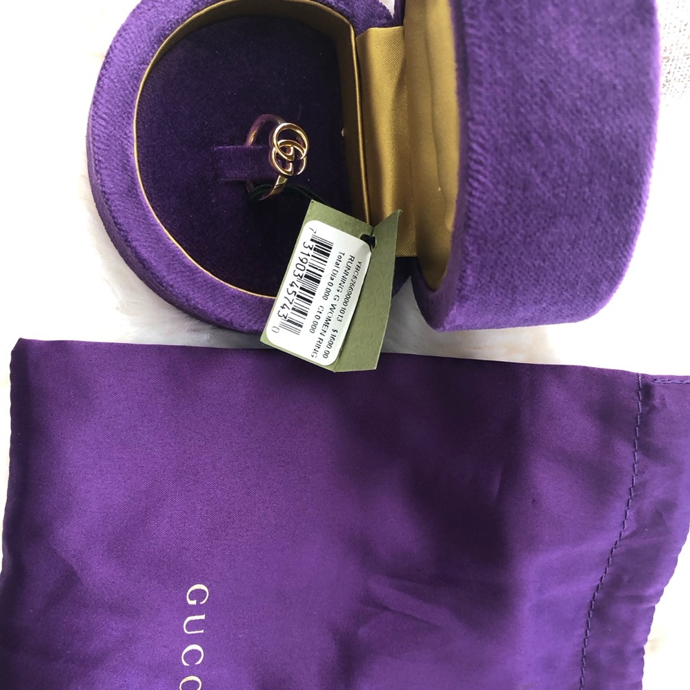 New 18k Gucci Gg Gold Ring